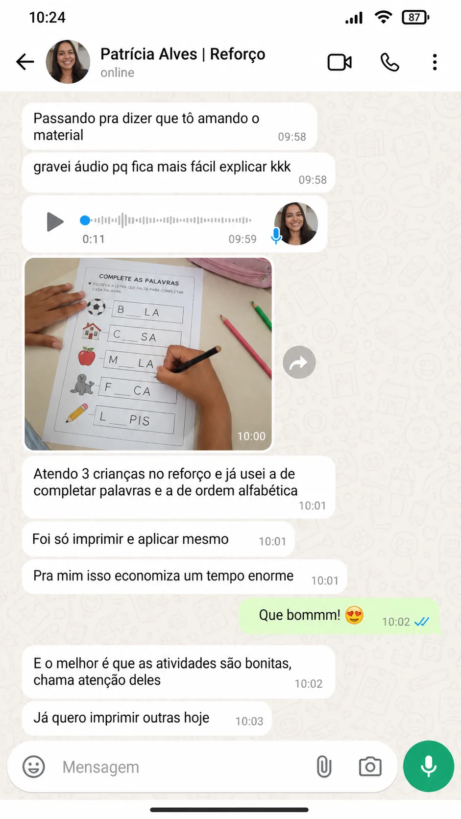 Print de conversa da Patrícia Alves mostrando uma criança realizando atividade de completar palavras